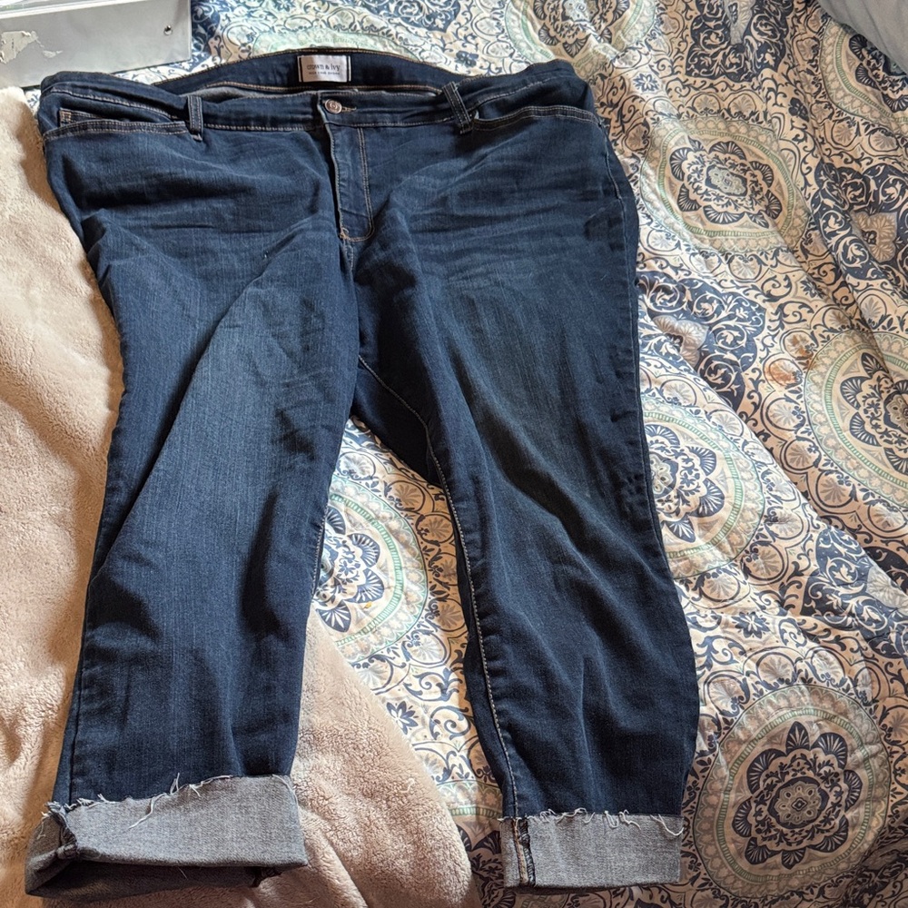 Crown & Ivy Dark Blue Ankle Jeans